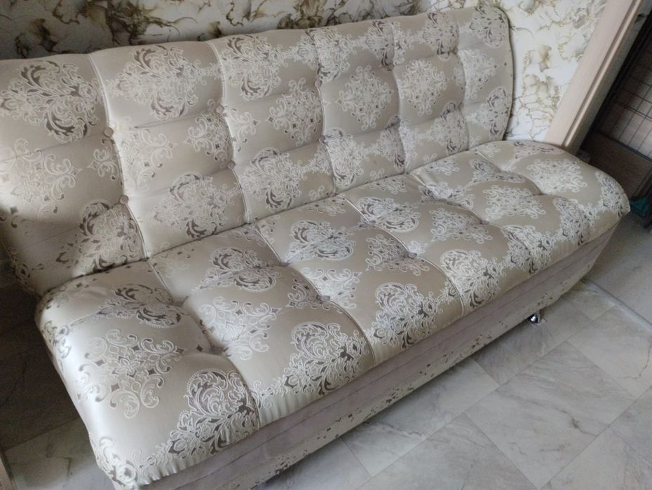 Продам Диван с кресло!