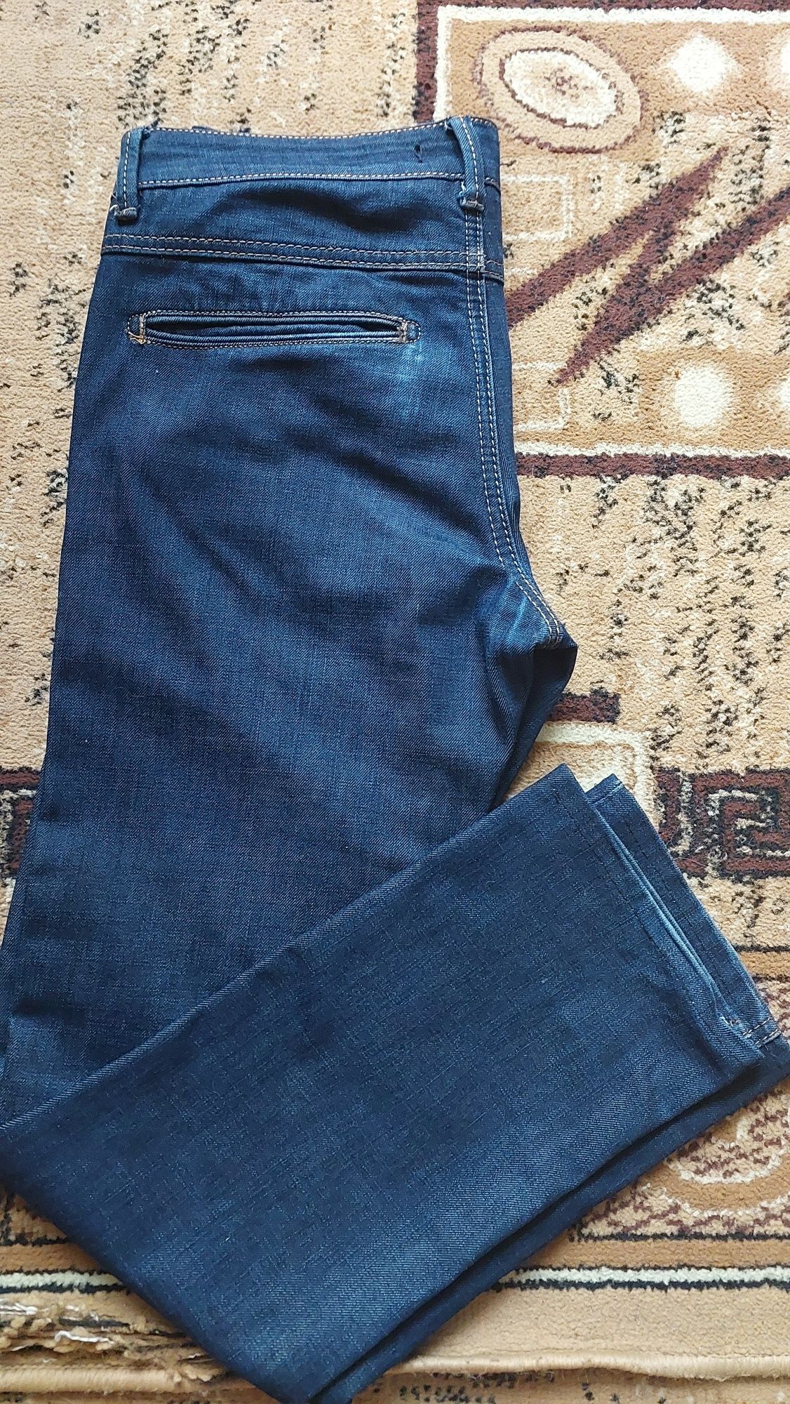 Продам джинсы мужские 46-48