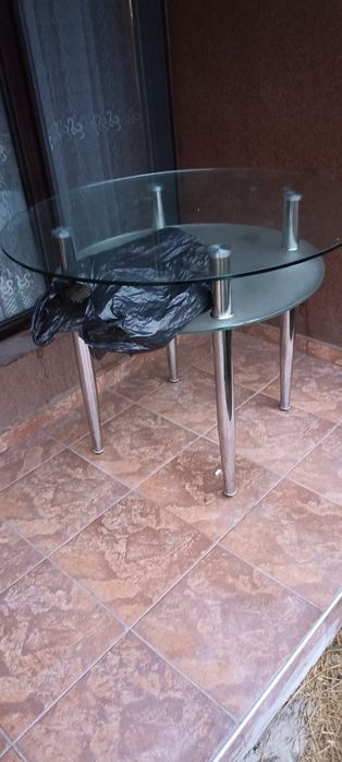 Кухненска маса .