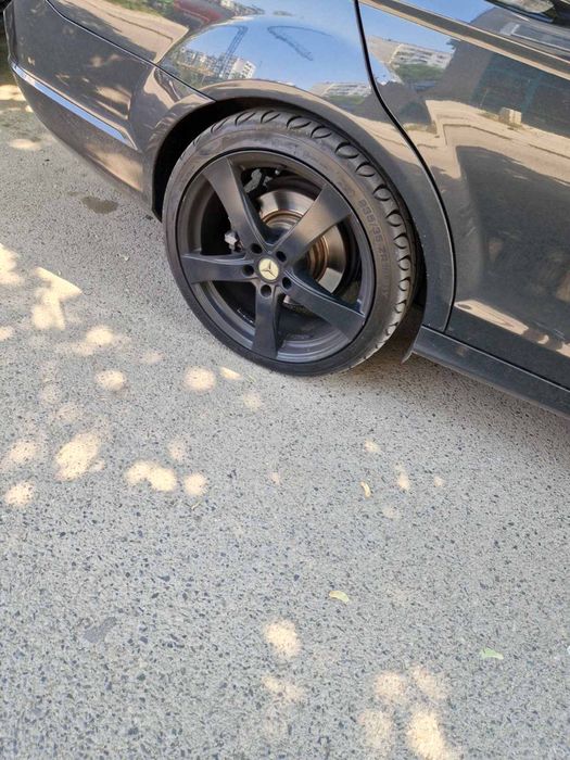 Джанти 19-ки с чисто нови летни гуми.