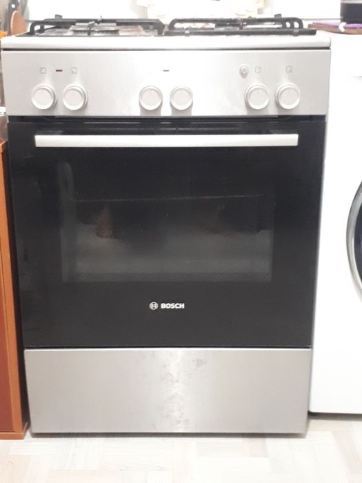 Продам Газ-плиту