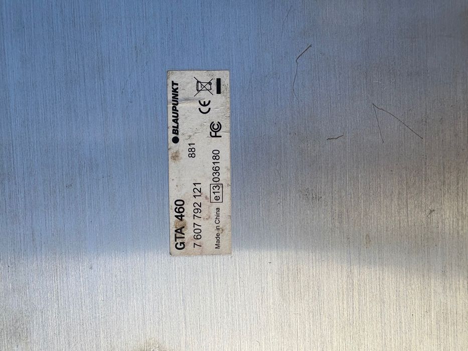 Бас каса ALPINE с усилвател BLAUPUNKT