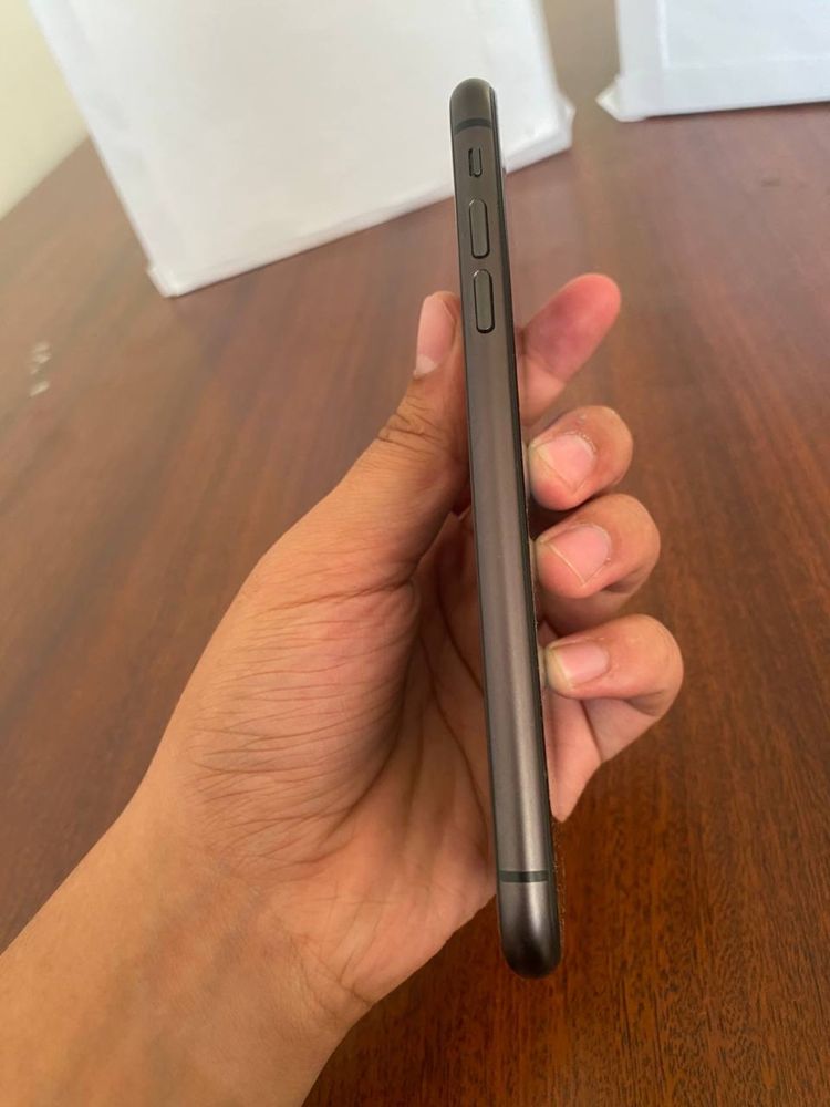 Iphone 11  64 GB Holati ideal