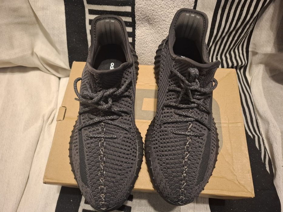 Yeezy boost 350v2