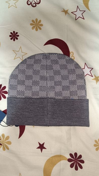 Caciula Louis Vuitton (LV)