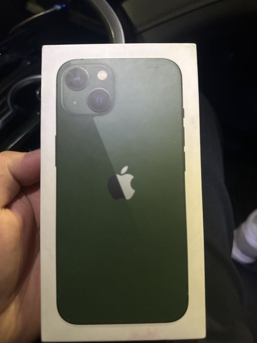 iPhone 13.                   .