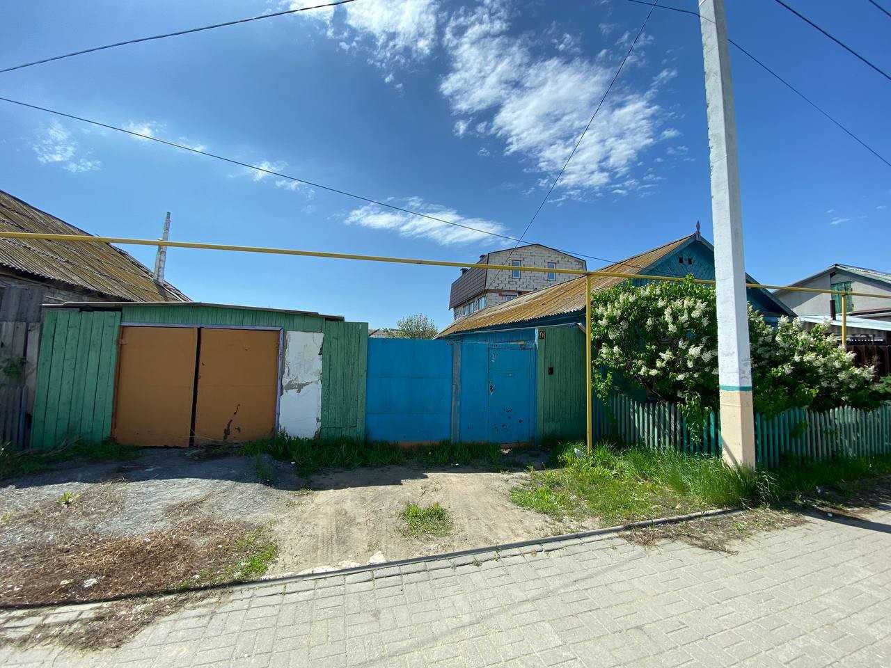 Продаётся Дом в центре, р-н Наримановки.