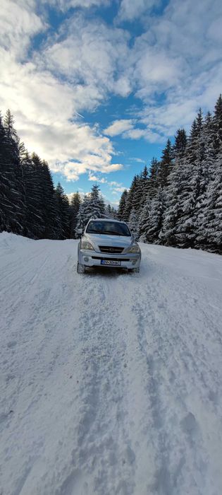 vând kia Sorento 2.5 automată
