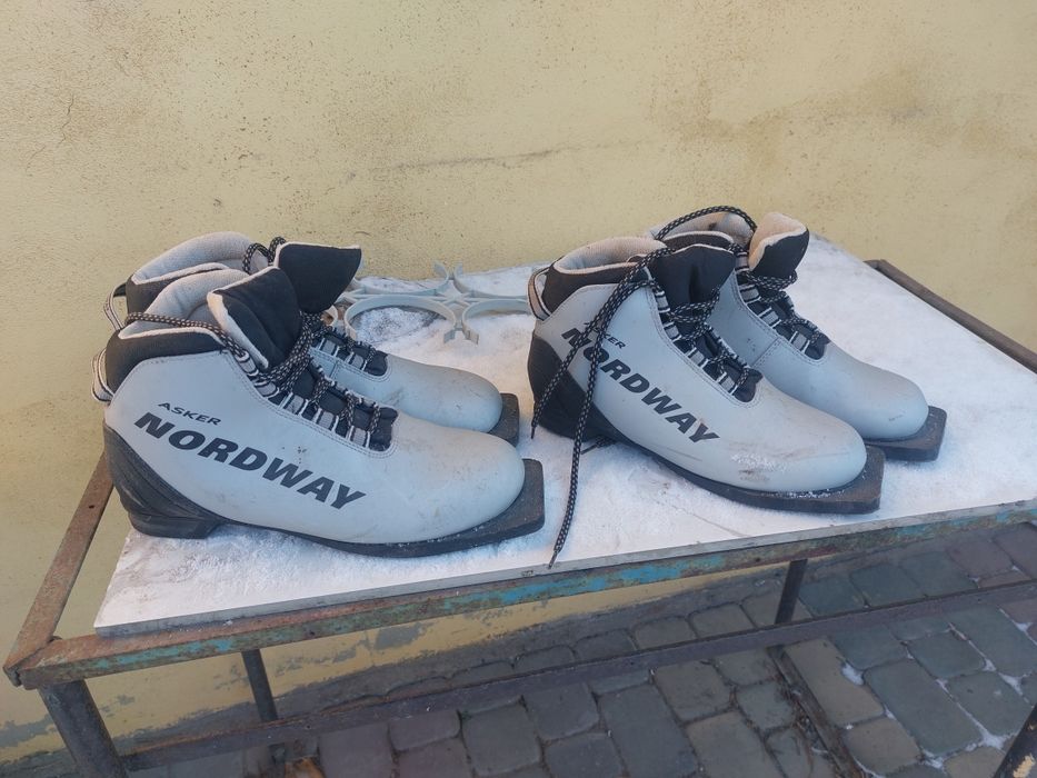 Ботинки  на лыжи