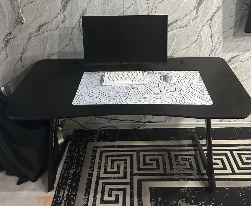 Продам монитор, кресло,стол