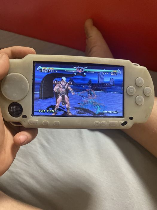 Продам psp с зарядкай