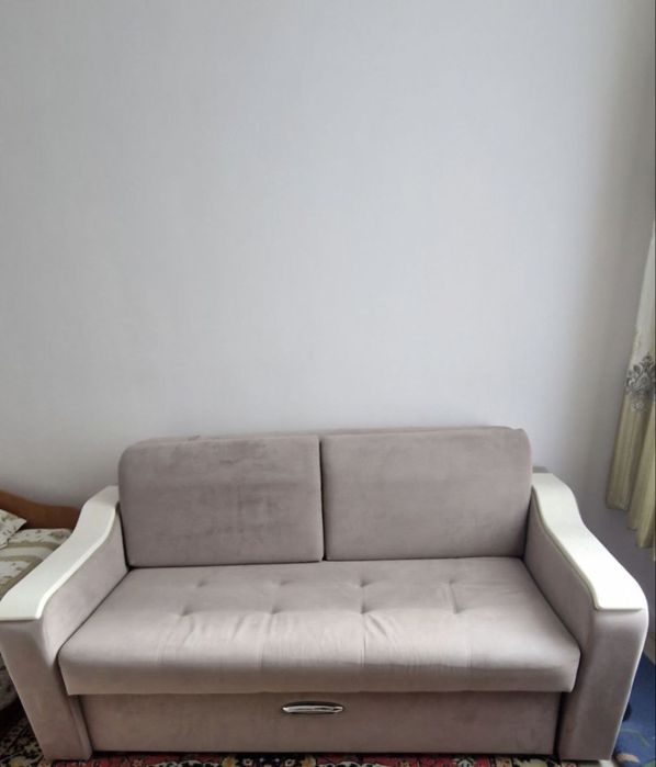 Срочно продается диван