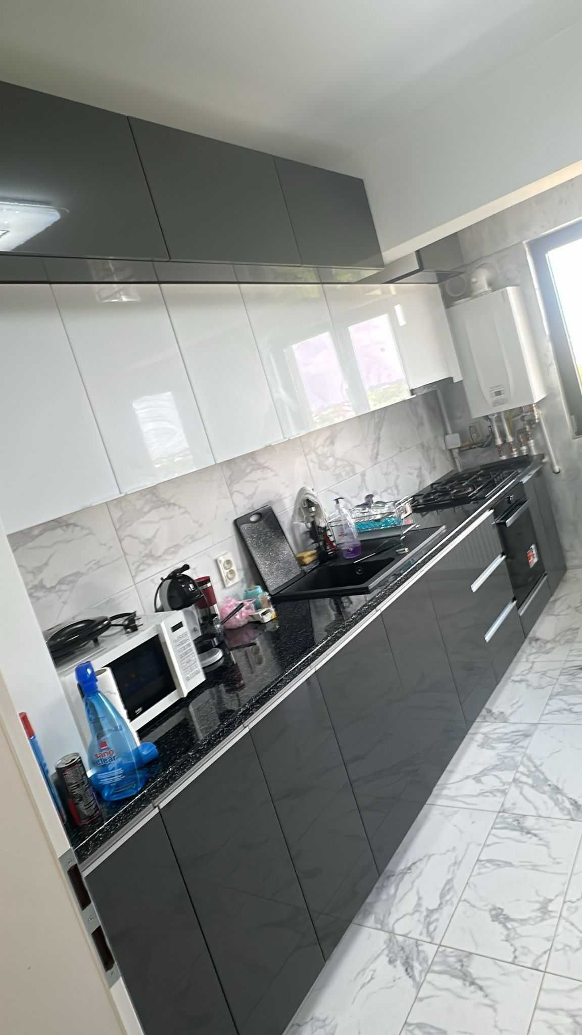 DE ÎNCHIRIAT - Apartament 3 camere, mobilat, parcare Sector 5. 450€