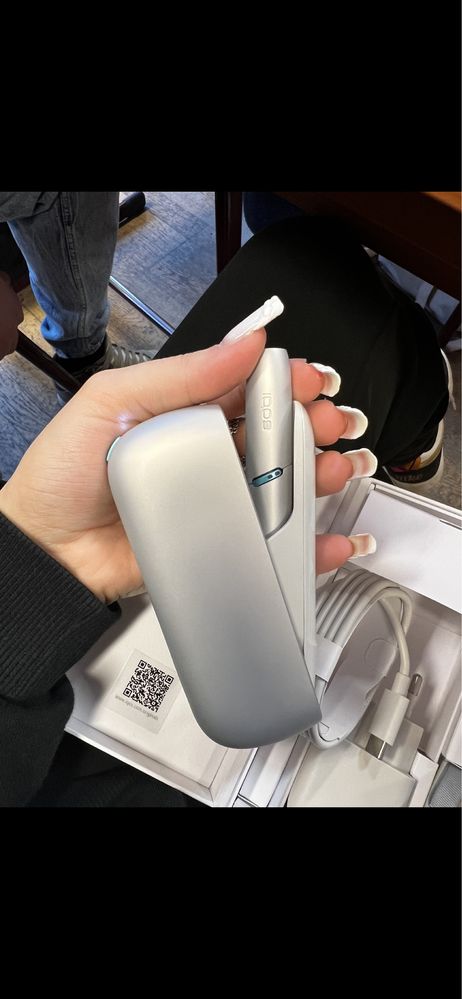 Vand IQOS gri full box plus accesorii