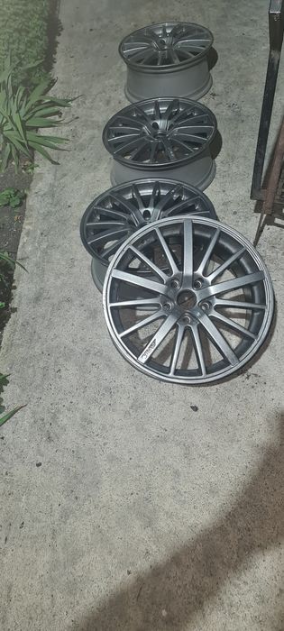 Продават се 18-ки 5х120