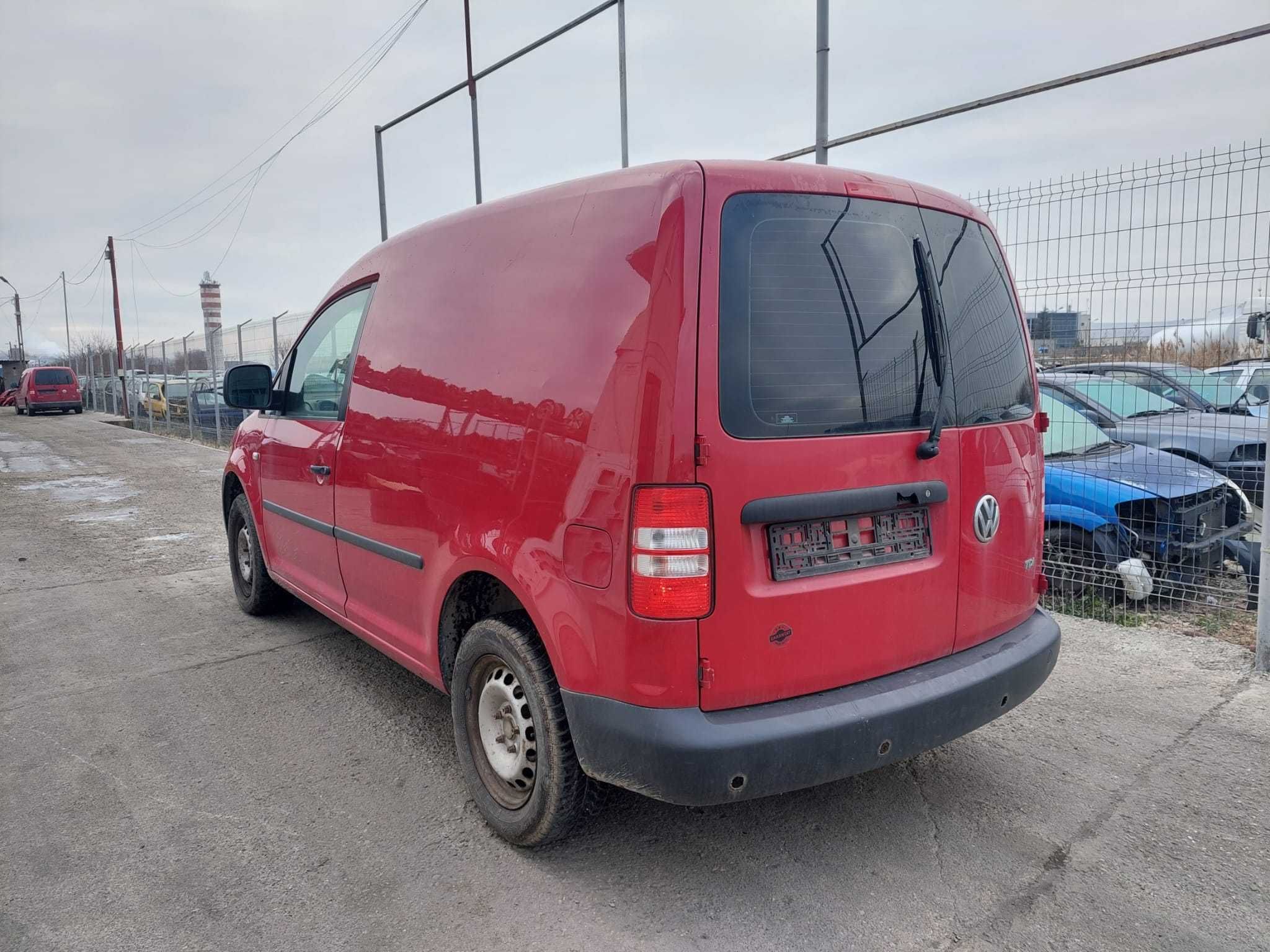 Dezmembram Volkswagen Caddy, an 2012, 1.6 TDI, cod CAY, 105 Cp