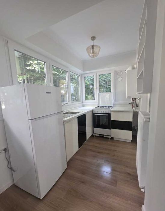 Zona Eroii Revolutiei-Brancoveanu 38 mp bloc nou parcare