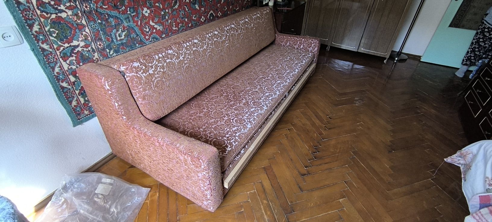 Продам диван раскладной