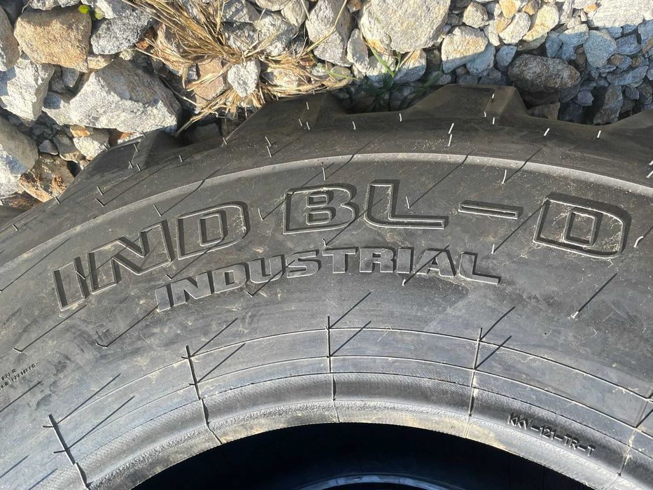 Cauciucuri NOI 18.4-26 buldo spate jcb komatsu caterpilar volvo