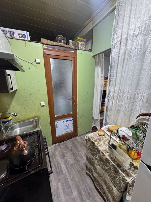 1 хонали уй сотилади 32кв.м Гагарина Дошкольный томонида