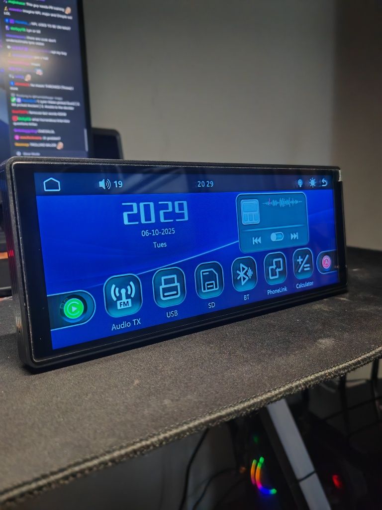 Navigație universala Android Auto / CarPlay