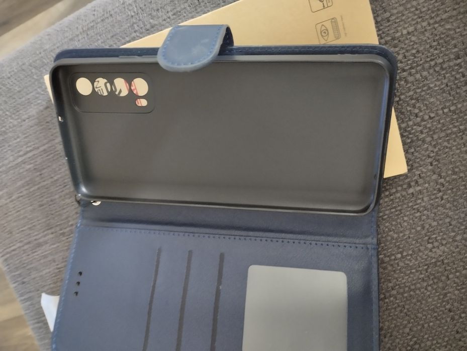 Калъф и протектор