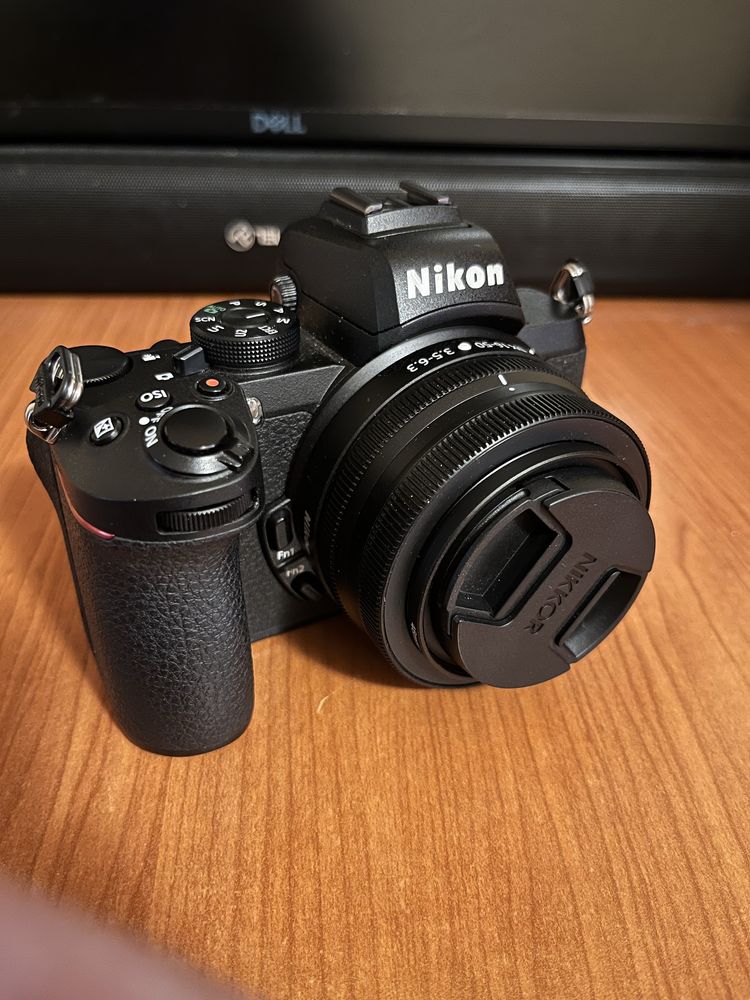Nikon Z50 mirrorless + obiectiv Nikkor 16-50mm
