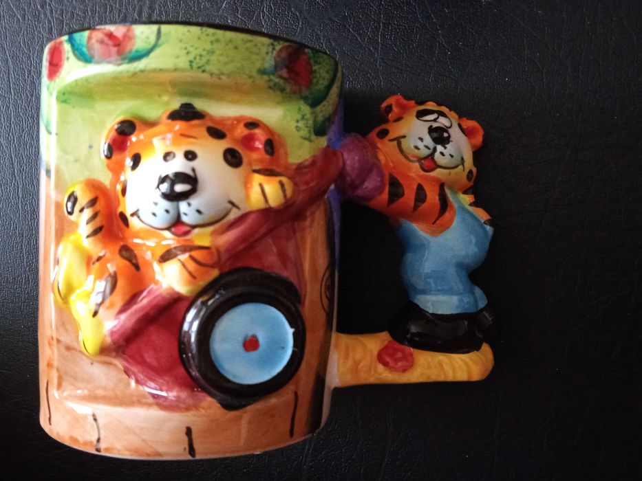 Детска забавна чаша с тигърче ( Нова + Кутия)