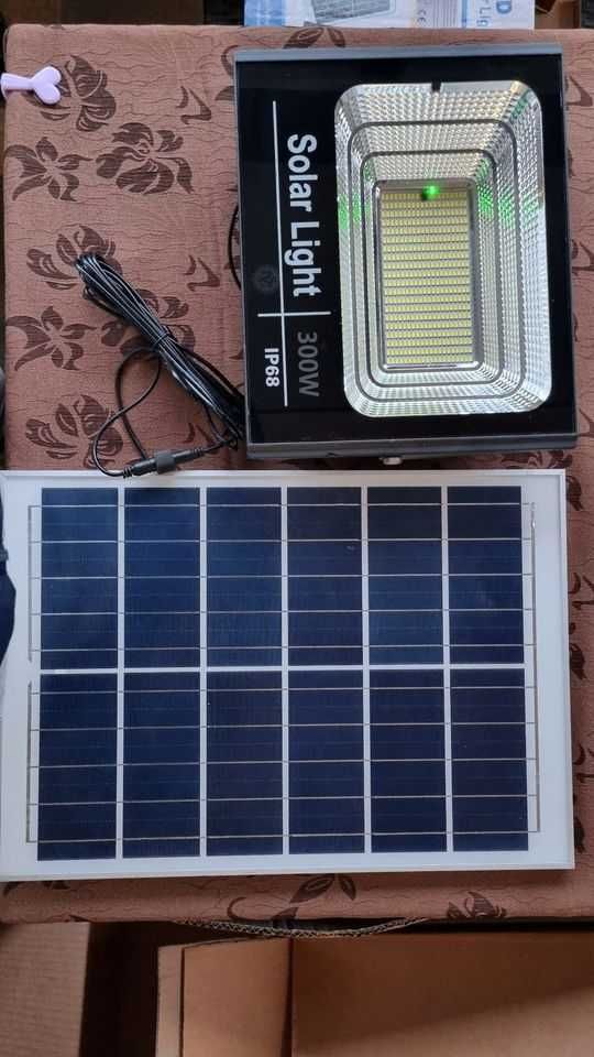 Proiector solar 300 W Lampa incarcare solara + panou solar