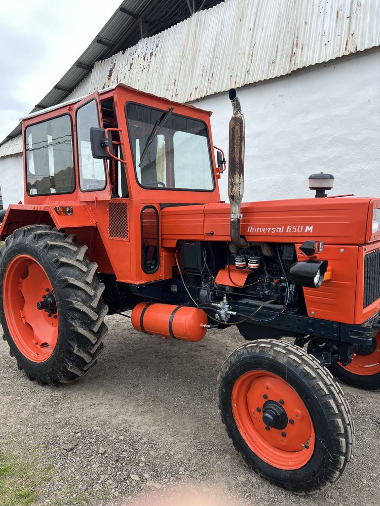 Tractor     U650