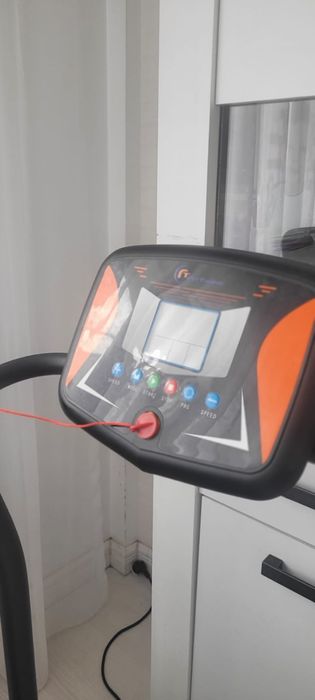 Banda de alergat electrica FitTronic T1001 Black - Orange