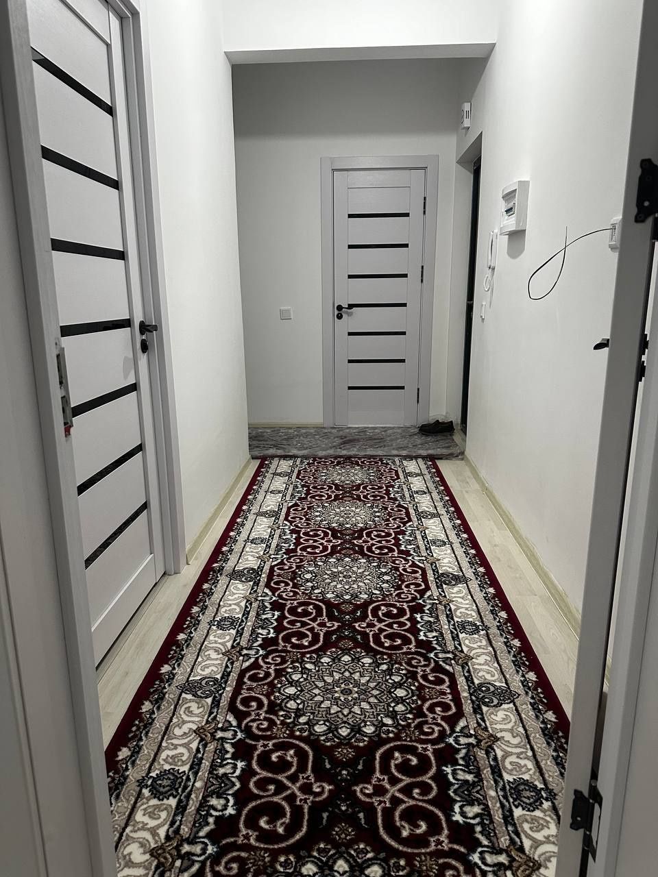 Uy sotiladi yangi hayot tumani yangi darxonda 2 xonali 59 k  4 etaj