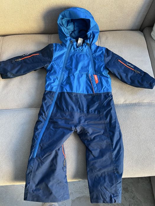 Сет космонавти и непромокаем гащеризон