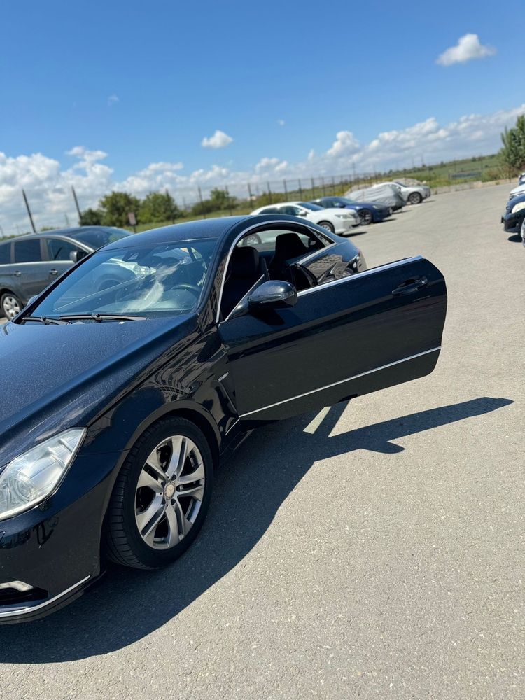 Mercedes Benz E 220 Coupe