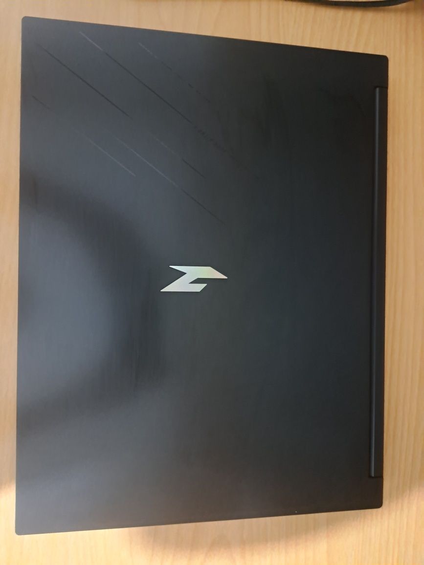 Acer nitro V16 (ANV-71)