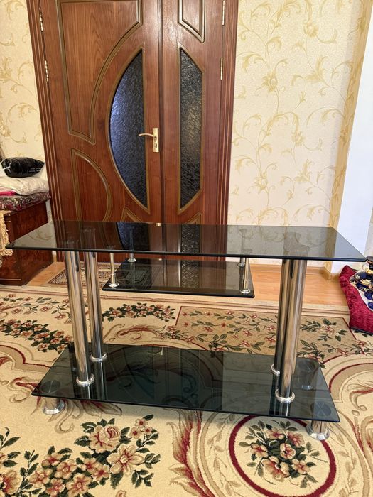 Стеклянная подставка