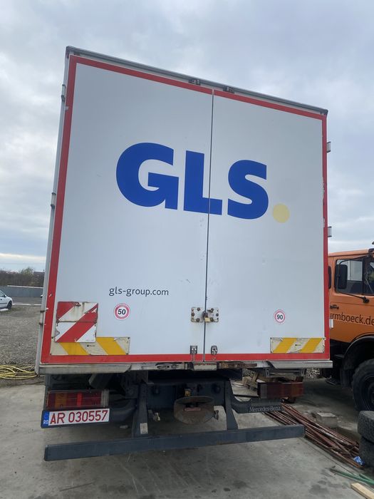 Vand Atego. /1218/ an 2012/ box/duba cu usi