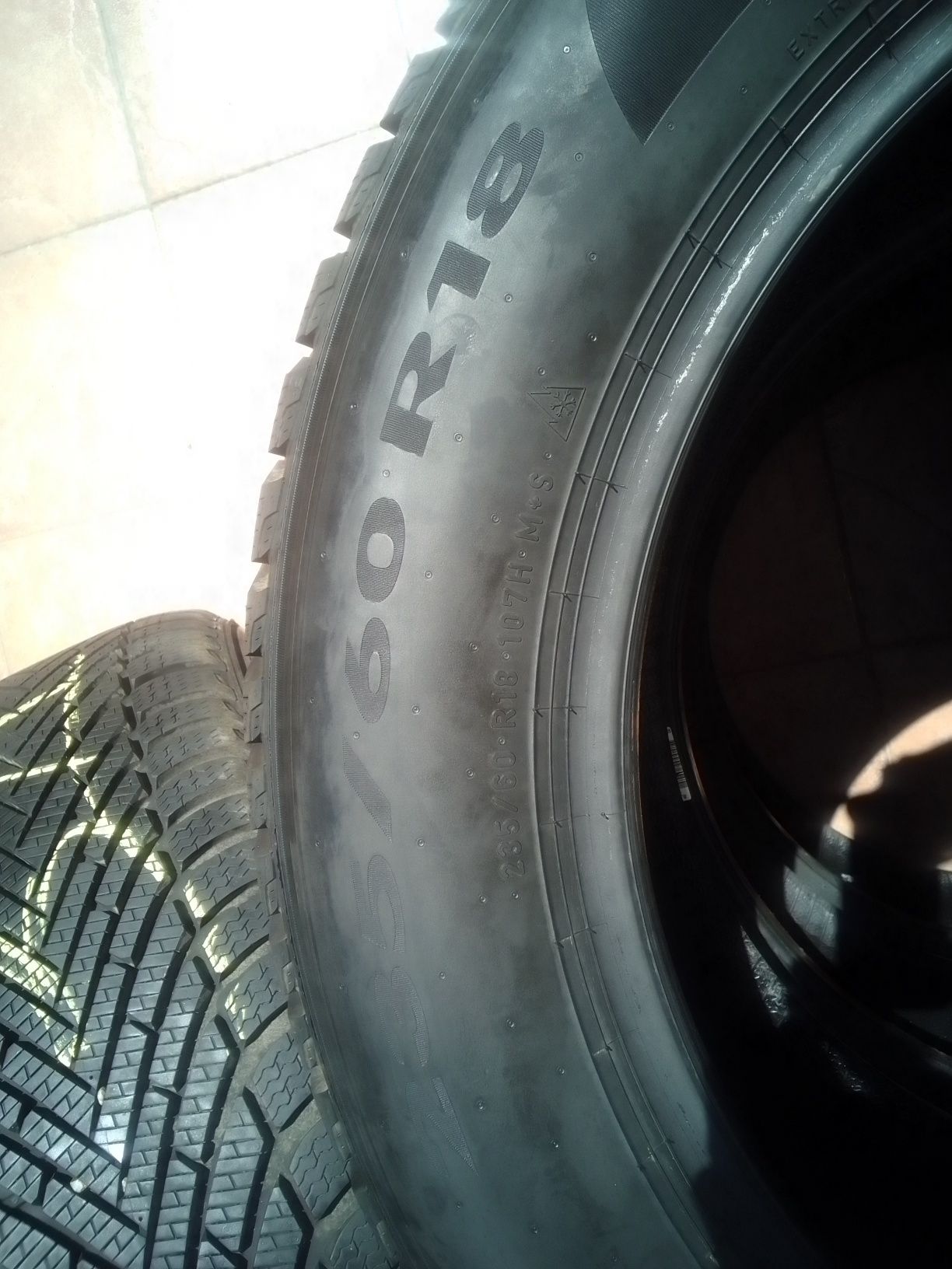 Зимни  PIRELLI 235/60/R18 , ДОТ 24, нови, промо цена!