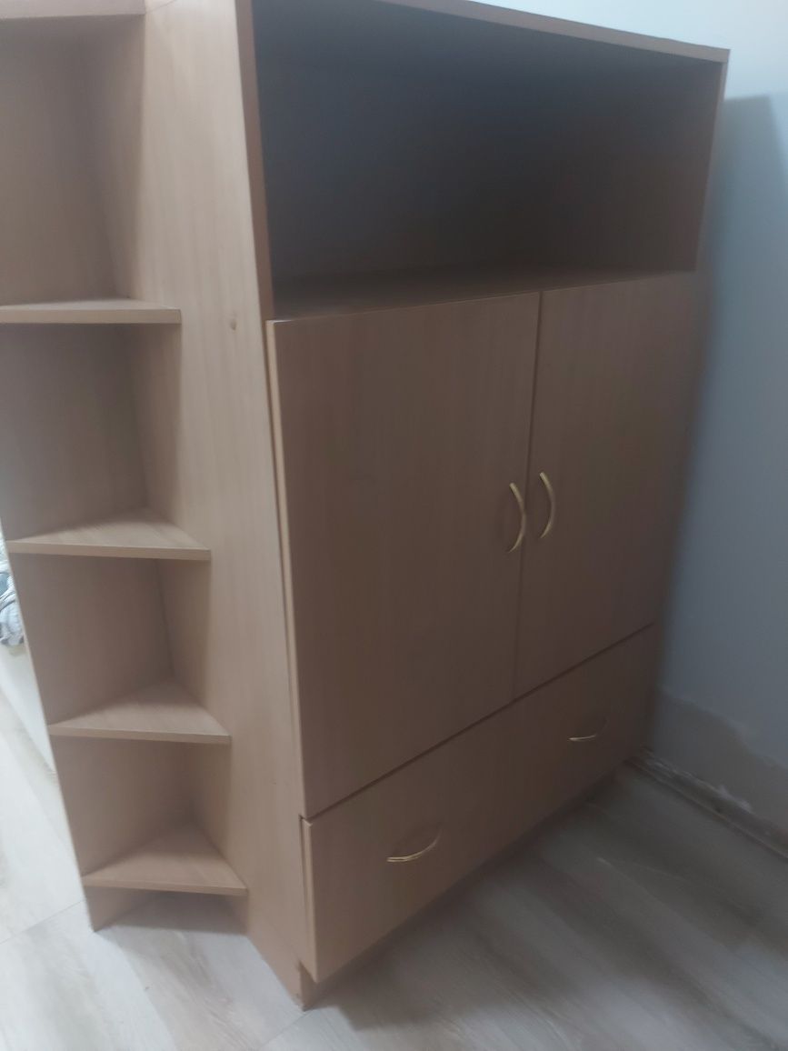 Маленький шкаф в прихожуюю