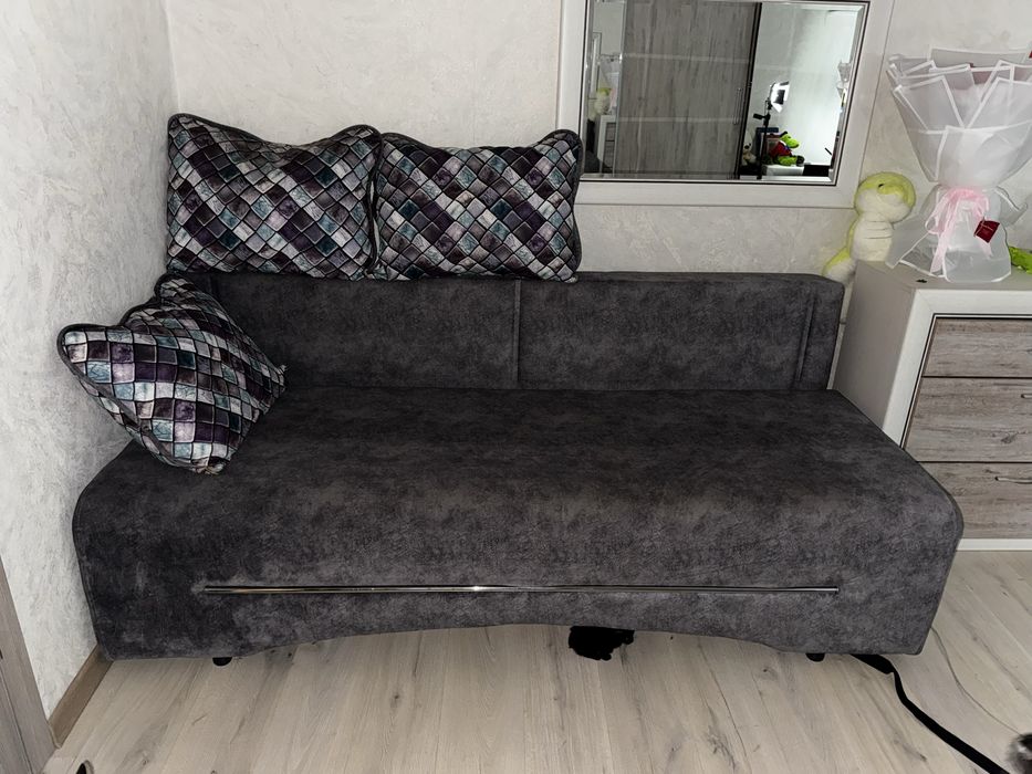 Срочно продам диван!