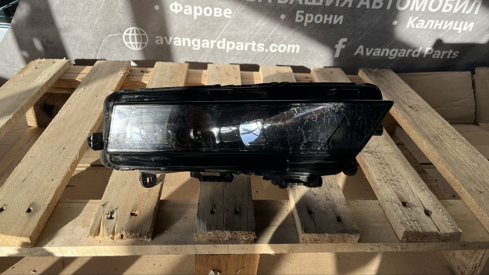Десен и ляв халоген Skoda Octavia 3 (2012-2019)