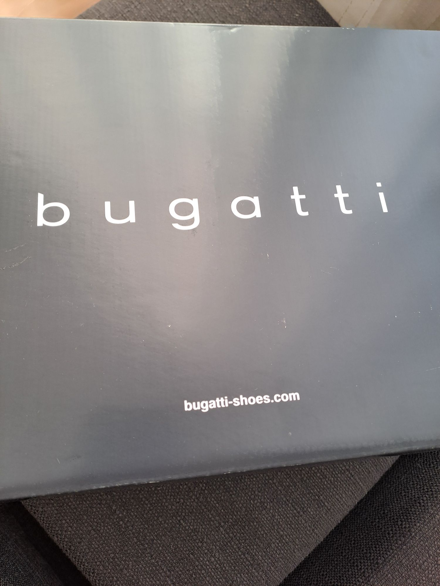 Маратонки Bugatti