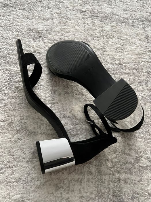 Sandale cu toc Bershka