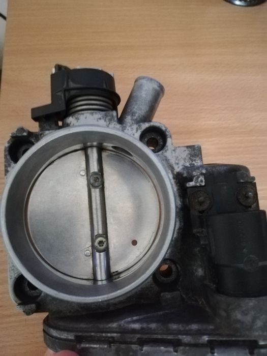 Продавам дроселова клапа за М119мотор за фейслифт 96 98г