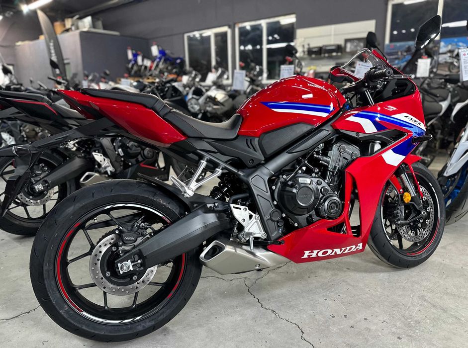 Honda CBR 650R 2025 nou 0 km - livrare prin Honda Constanta