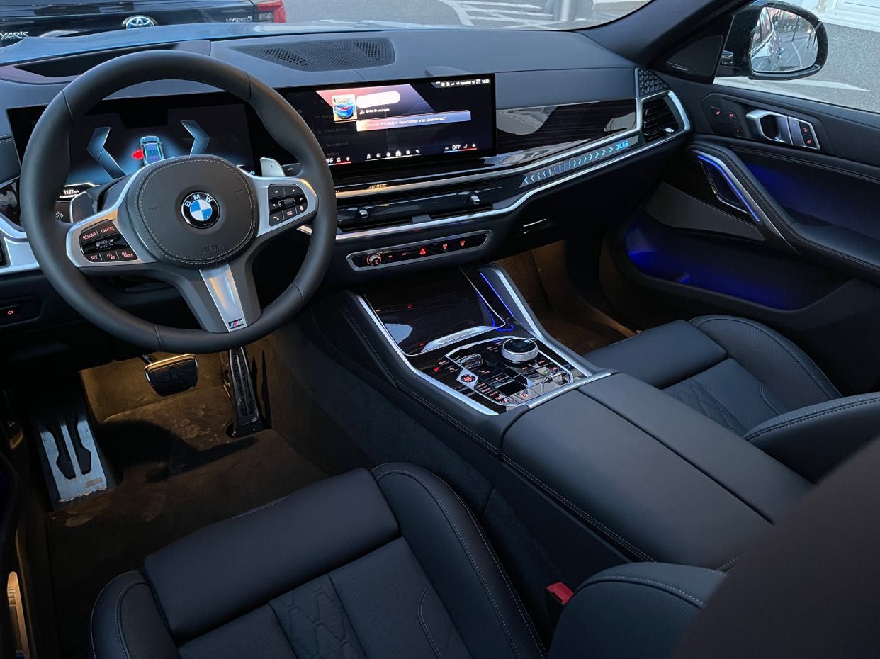 BMW X6 Exclusiv 2024 - Nou-nouț din showroom cu echipare completă!