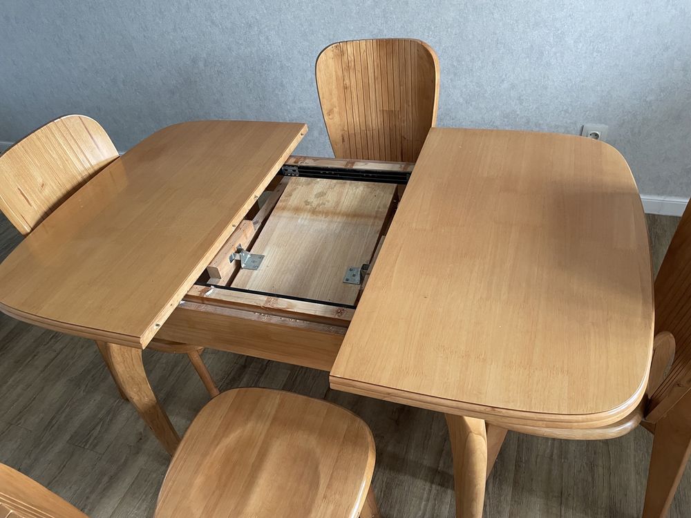 Продам стол и 4 стула