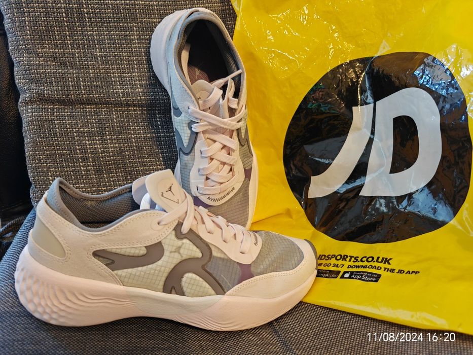 Чисто нови дамски  Air Jordan Delta 3