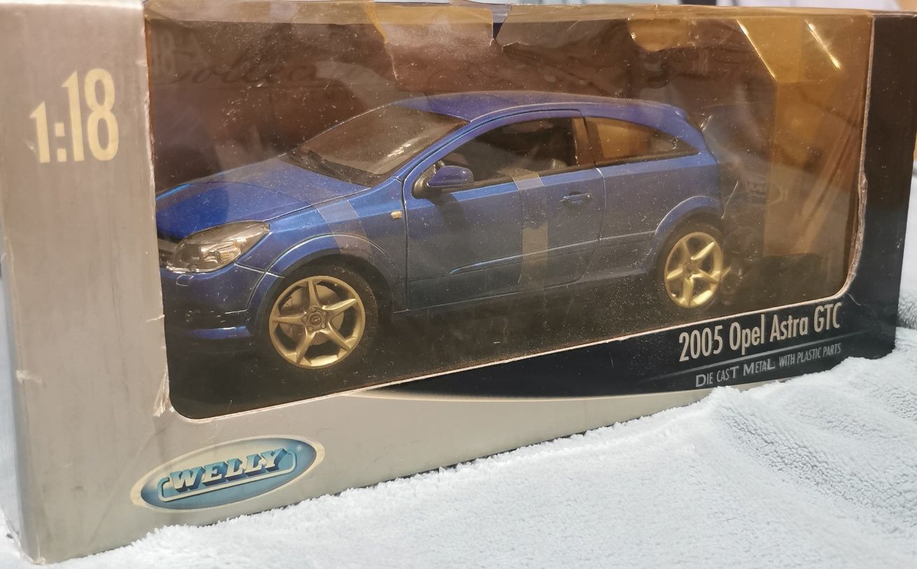 Macheta auto OPEL ASTRA GTC 1:18