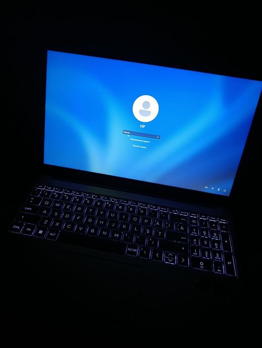 Sotiladi: HP Noutbuk 15.6 dyuym